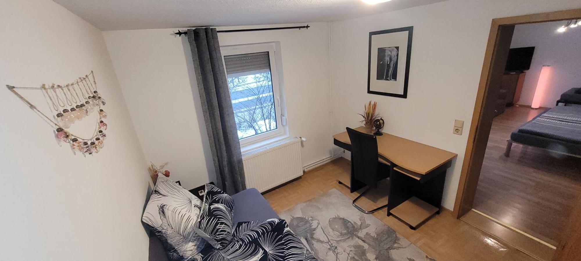 Suhl - Ihre Erholsame Arbeiterwohnung In Zentrumnaehe Bagian luar foto